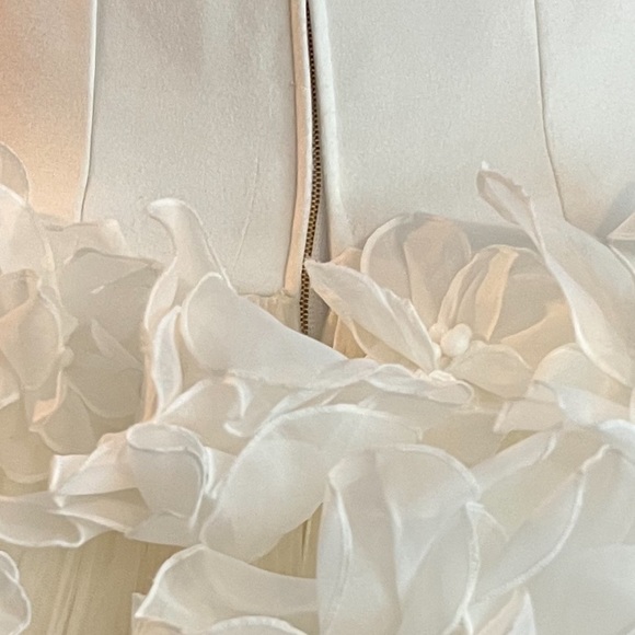 FLOWERBOMB GOWN | Viktor & Rolf wedding dress- size 2- 4 - Picture 6 of 10
